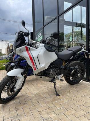 DUCATI DESERT X 
